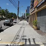 Apart. Em frente a praia de Pajuçara, Maceió -Al